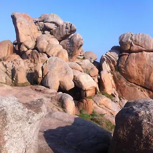 Hébergement de vacances Trestraou - Cote De Granit Rose - Vue - Avec Terrasse !, Perros-Guirec